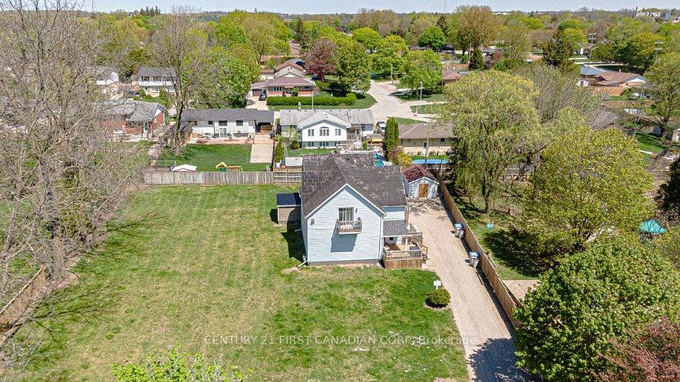 431 Albert Street, Strathroy-Caradoc, ON N7G 1W8