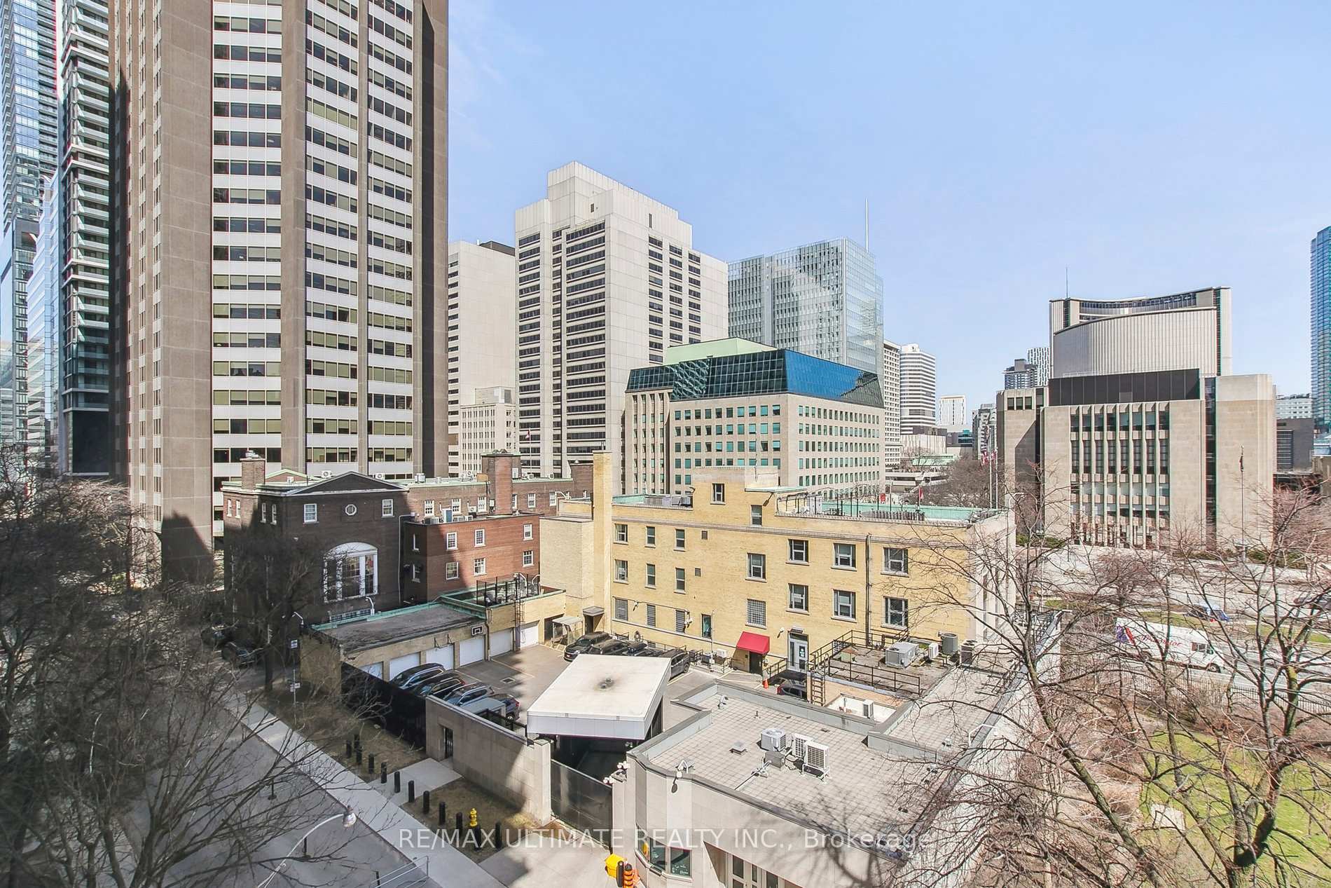 2 Bedrooms Condo at 210 Simcoe, Toronto For sale