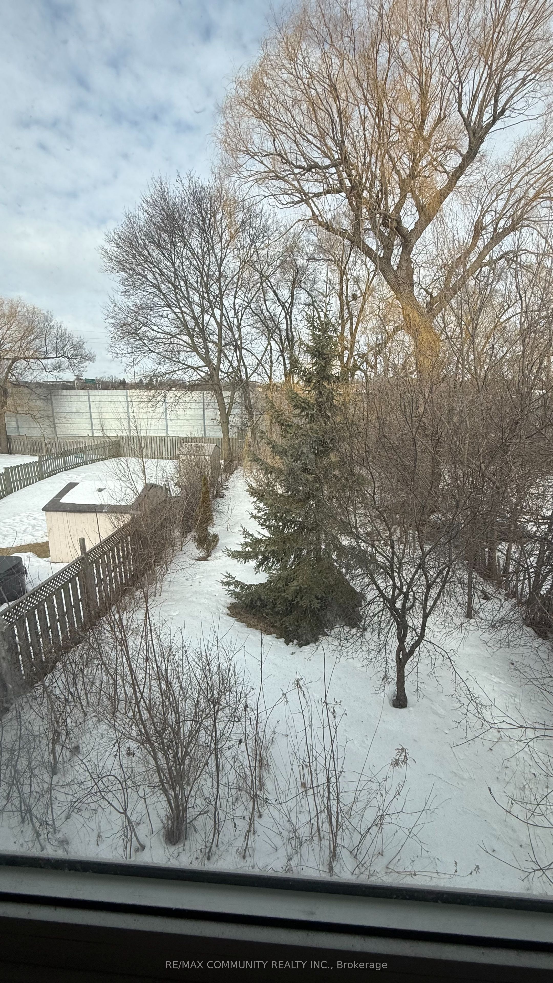 906 Marinet Crescent, Pickering, ON L1W 2M1