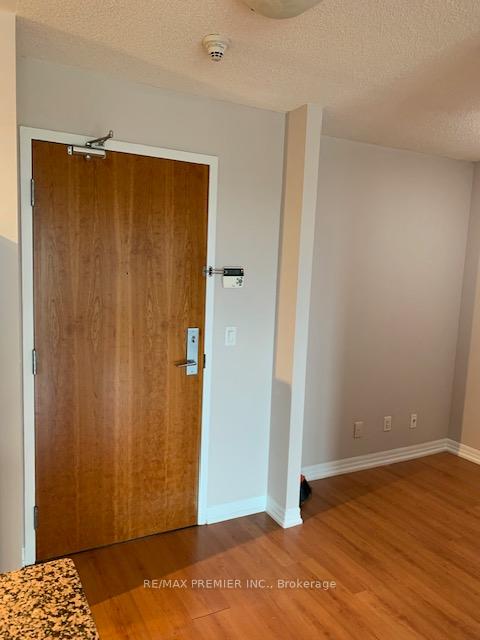 2 Bedrooms Condo at 1403 Royal York,  Toronto For sale