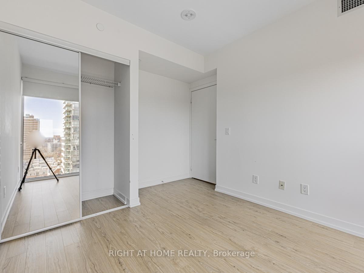 1 Bedroom Condo at 85 Wood, Toronto For sale