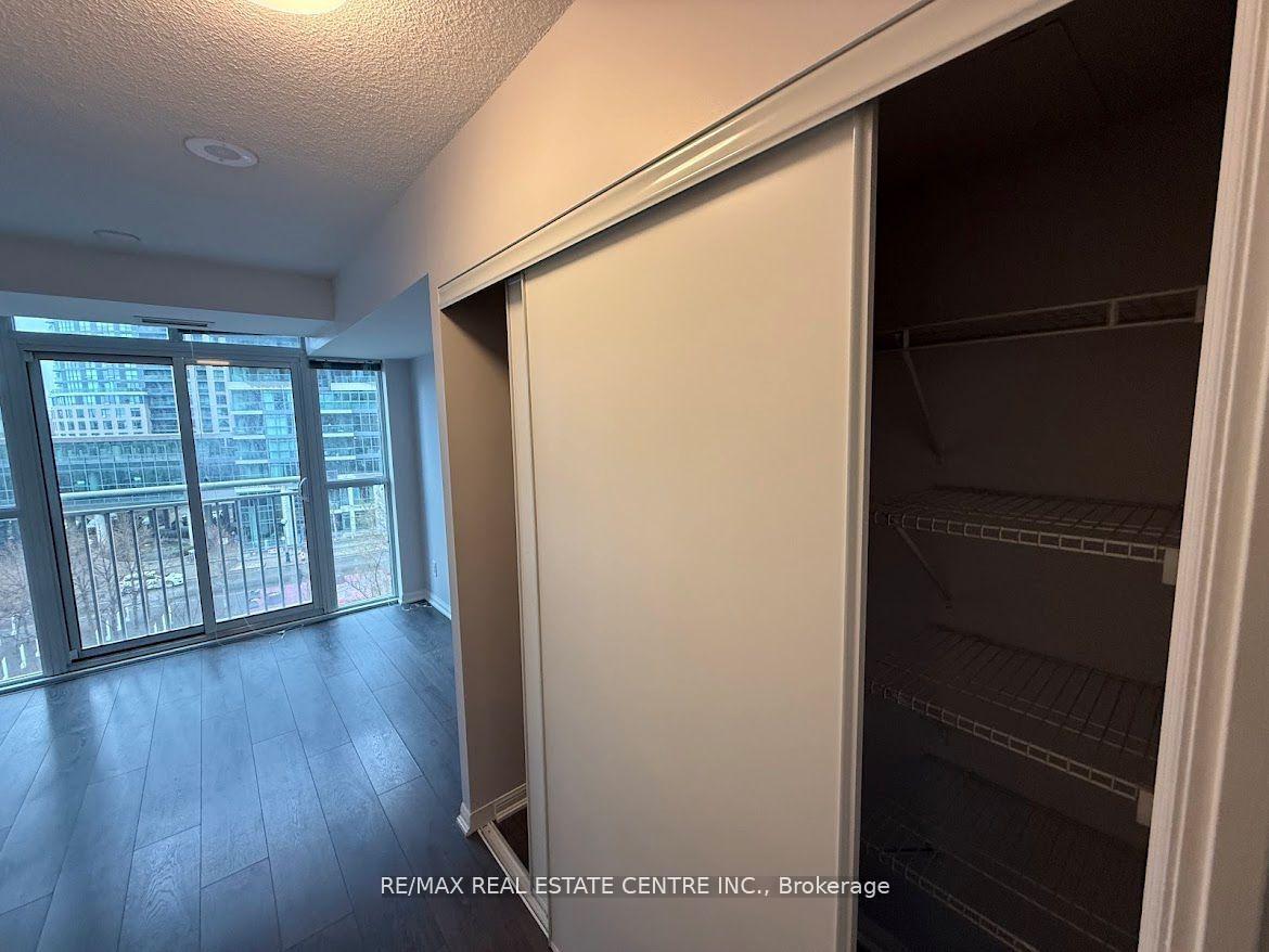 3 Bedrooms Condo at 35 Bastion, Toronto For sale