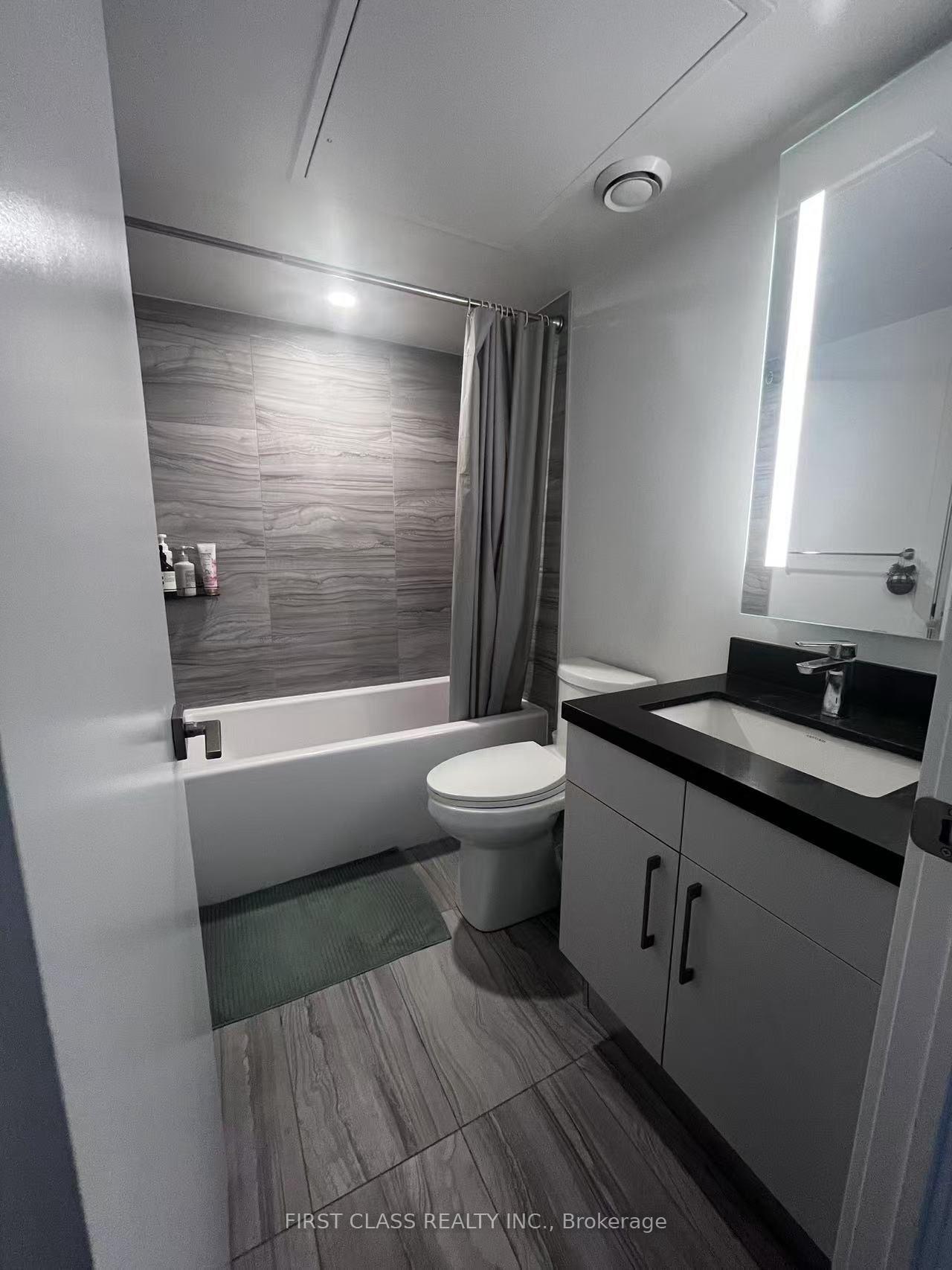 1 Bedroom Condo at 188 Cumberland,  Toronto For sale