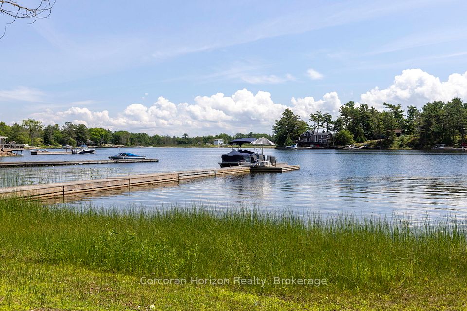 68 WOLVERINE BEACH RD, Georgian Bay, ON P0E 1E0