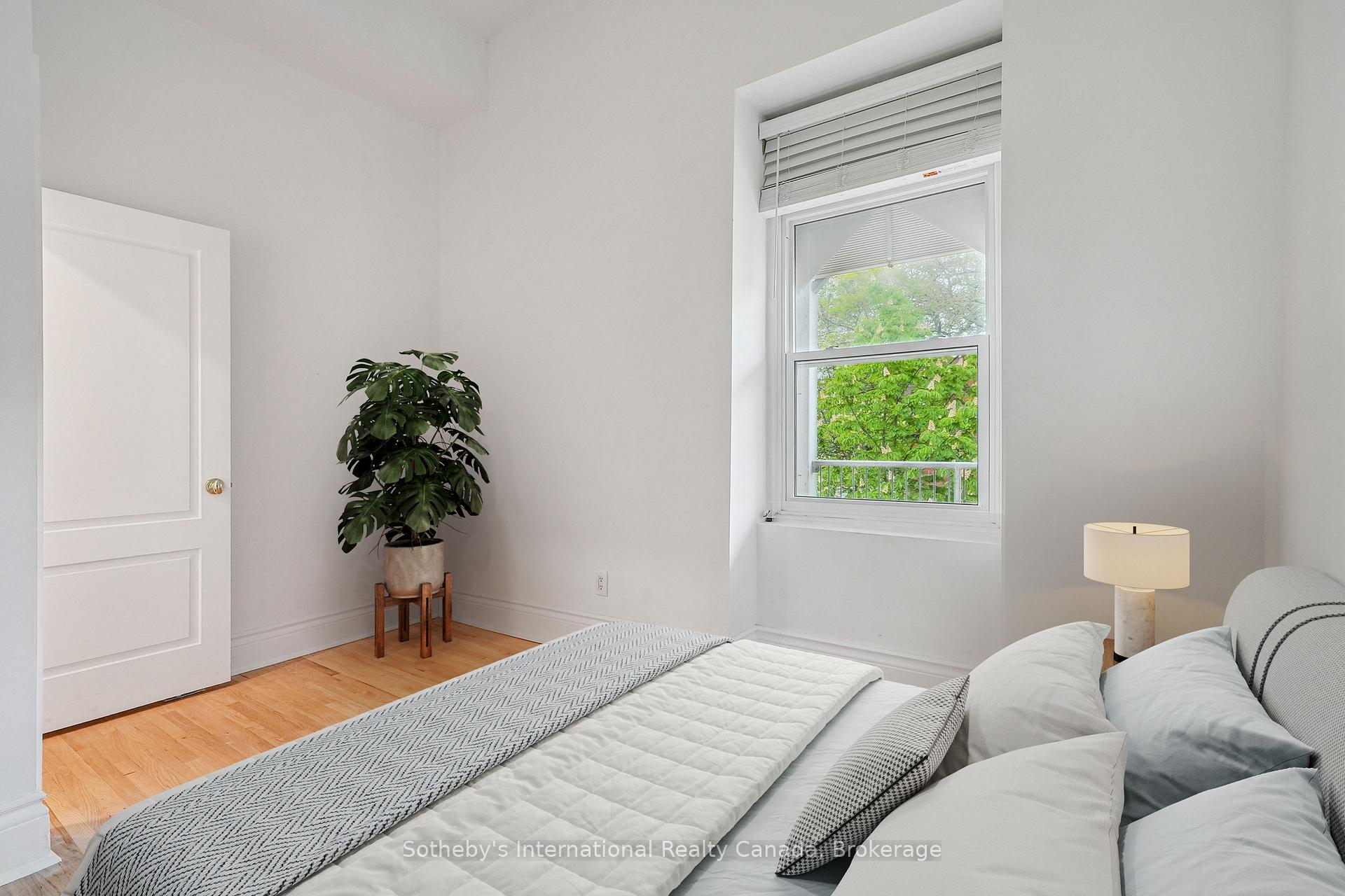 2 Bedrooms Condo at 35 Duke, Hamilton For sale