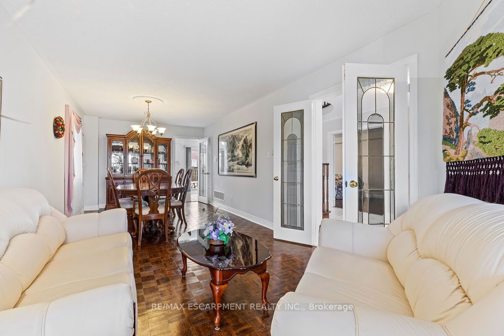 5100 Fallingbrook Drive