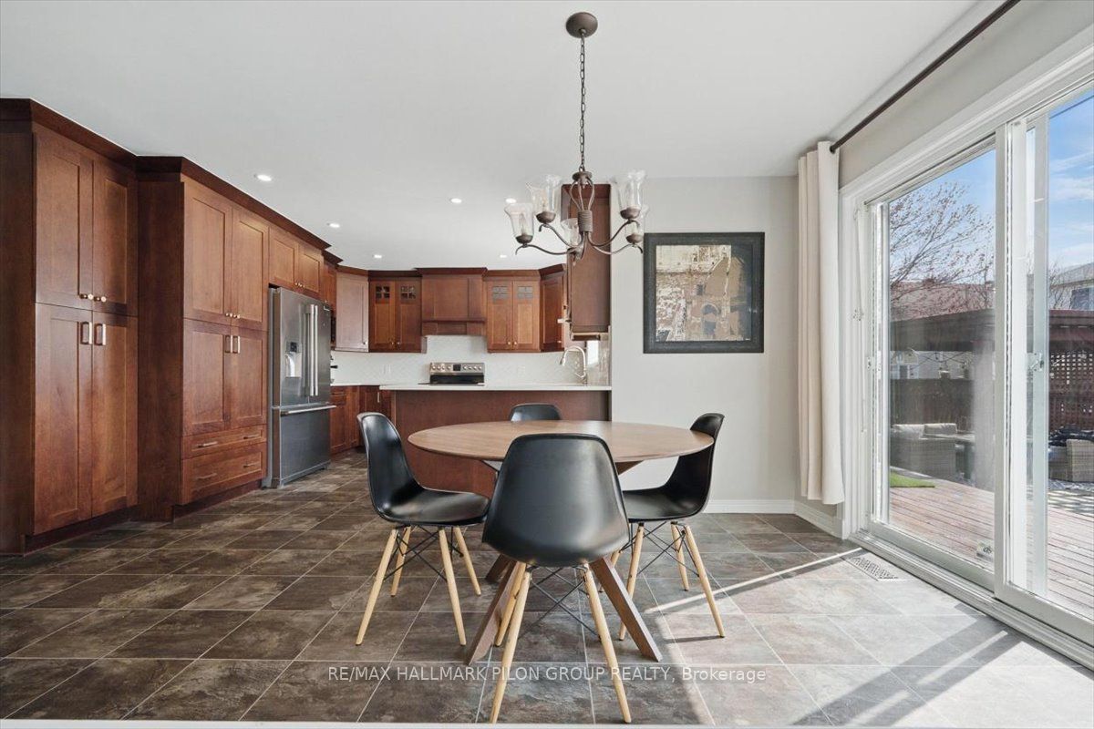 10 Maybrook Place