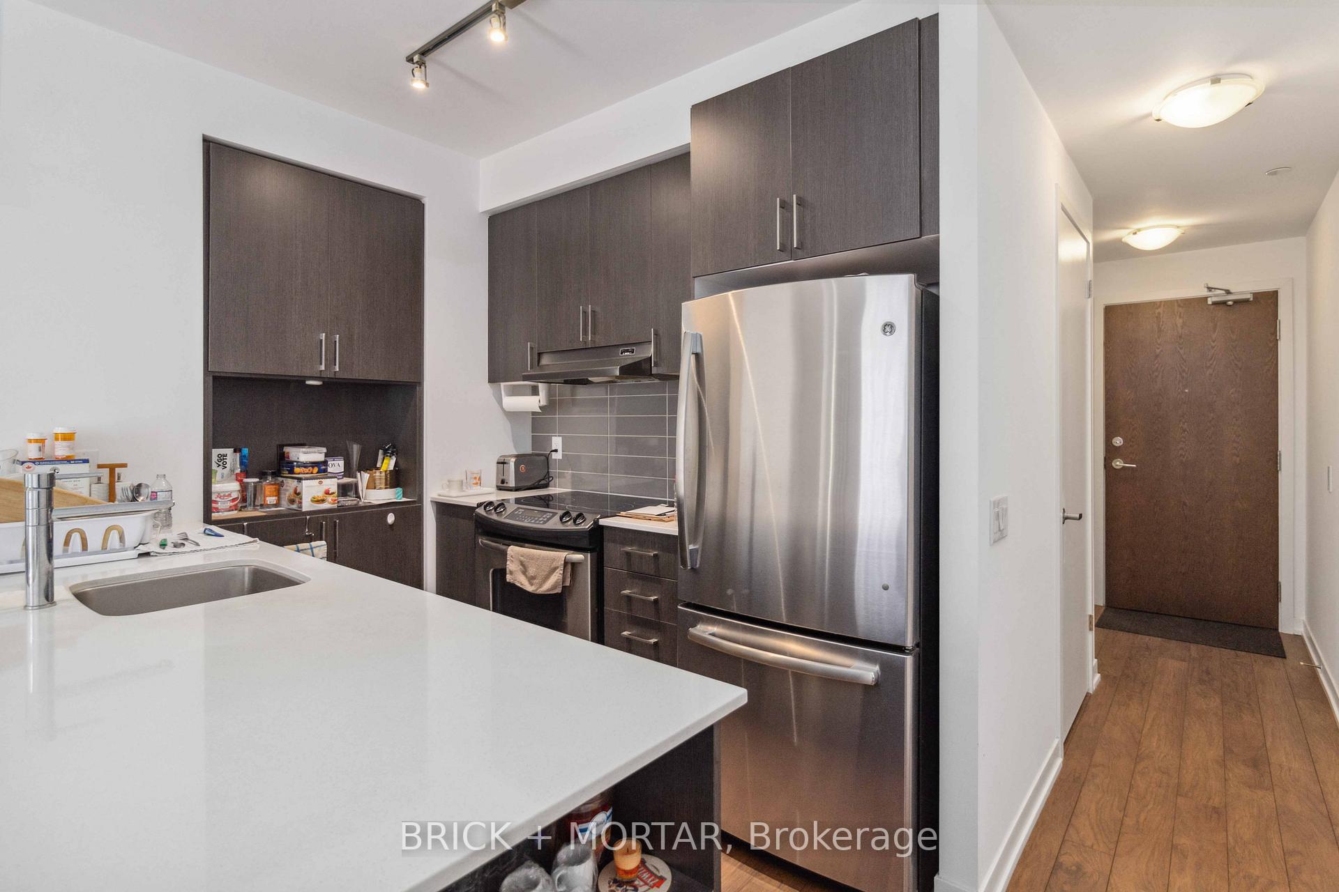 1 Bedroom Condo at 2560 Eglinton, Mississauga For sale