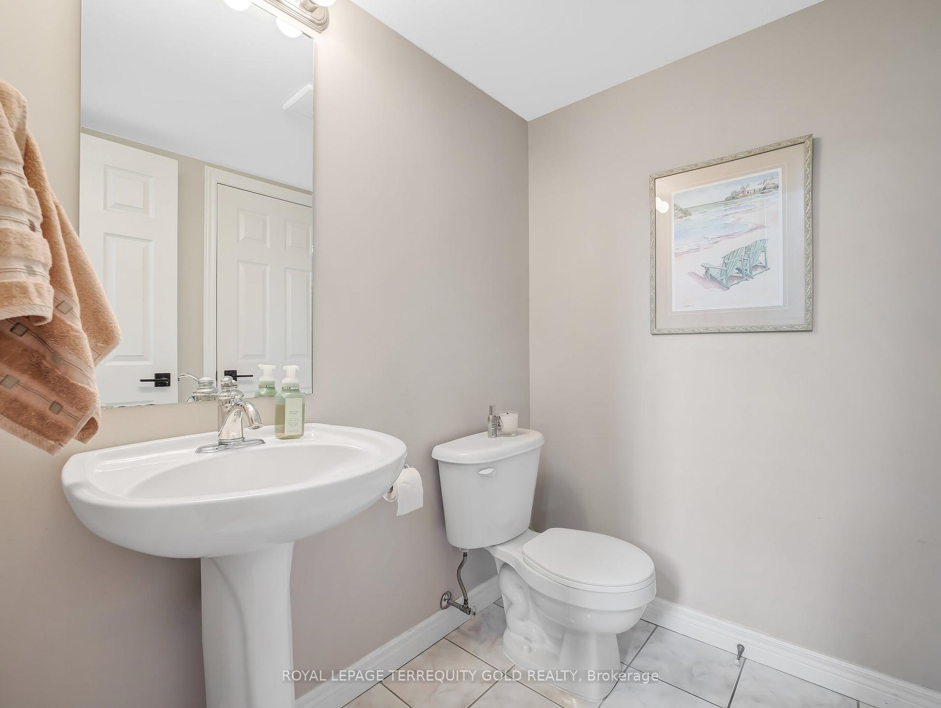 3 Bedrooms Condo at 4045 Upper Middle, Burlington For sale