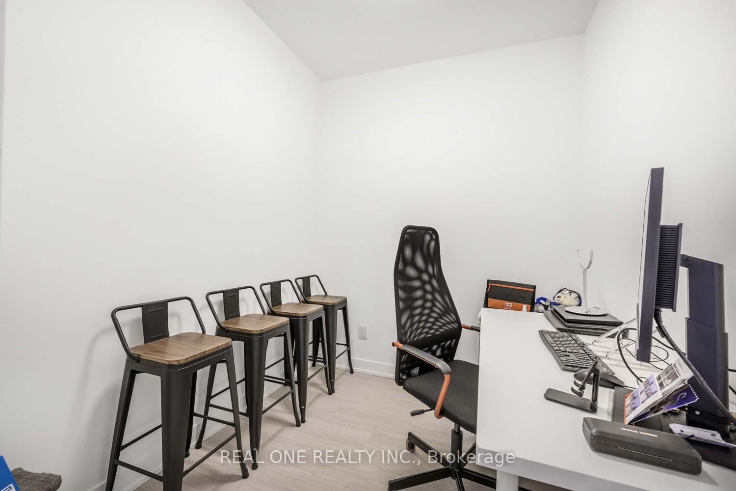 2 Bedrooms Condo at 47 Mutual, Toronto For sale