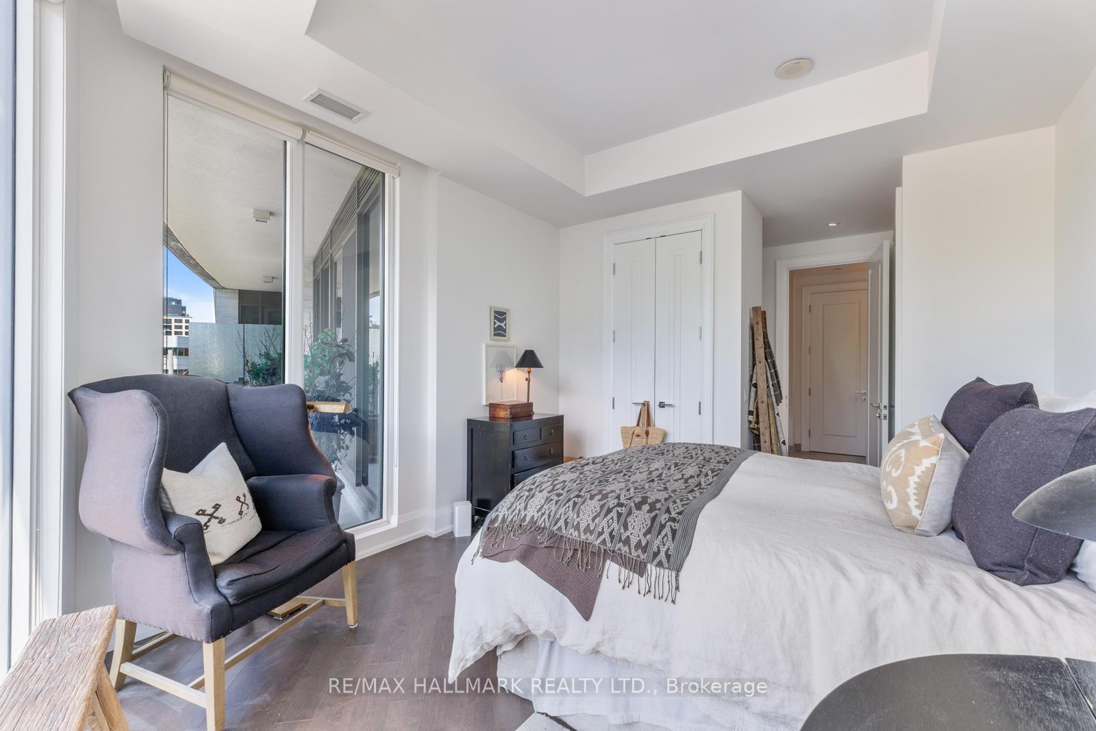 1 Bedroom Condo at 88 Davenport, Toronto For sale