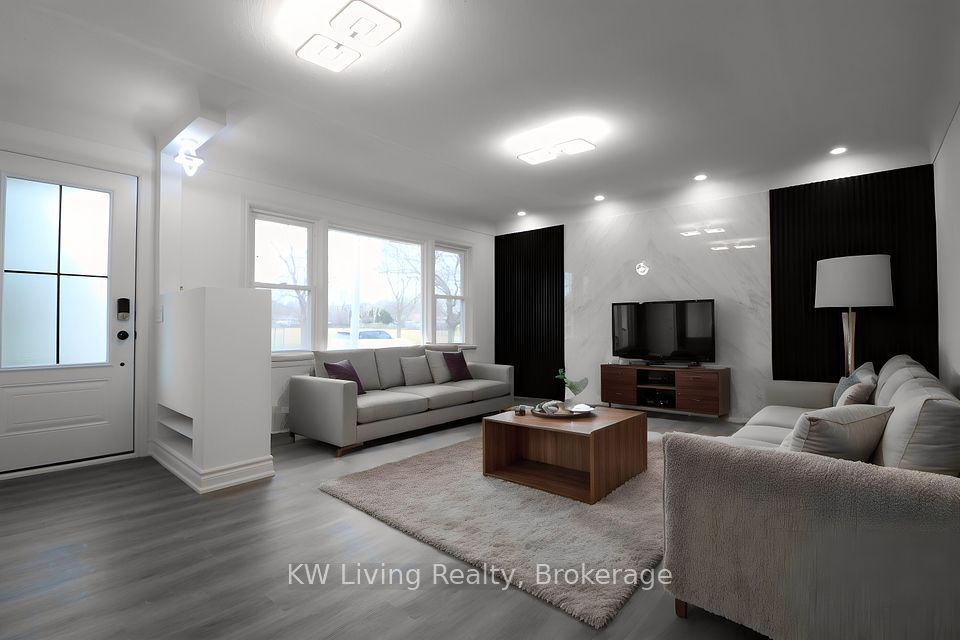 14 Redwood Avenue, St. Catharines, ON L2M 3B2