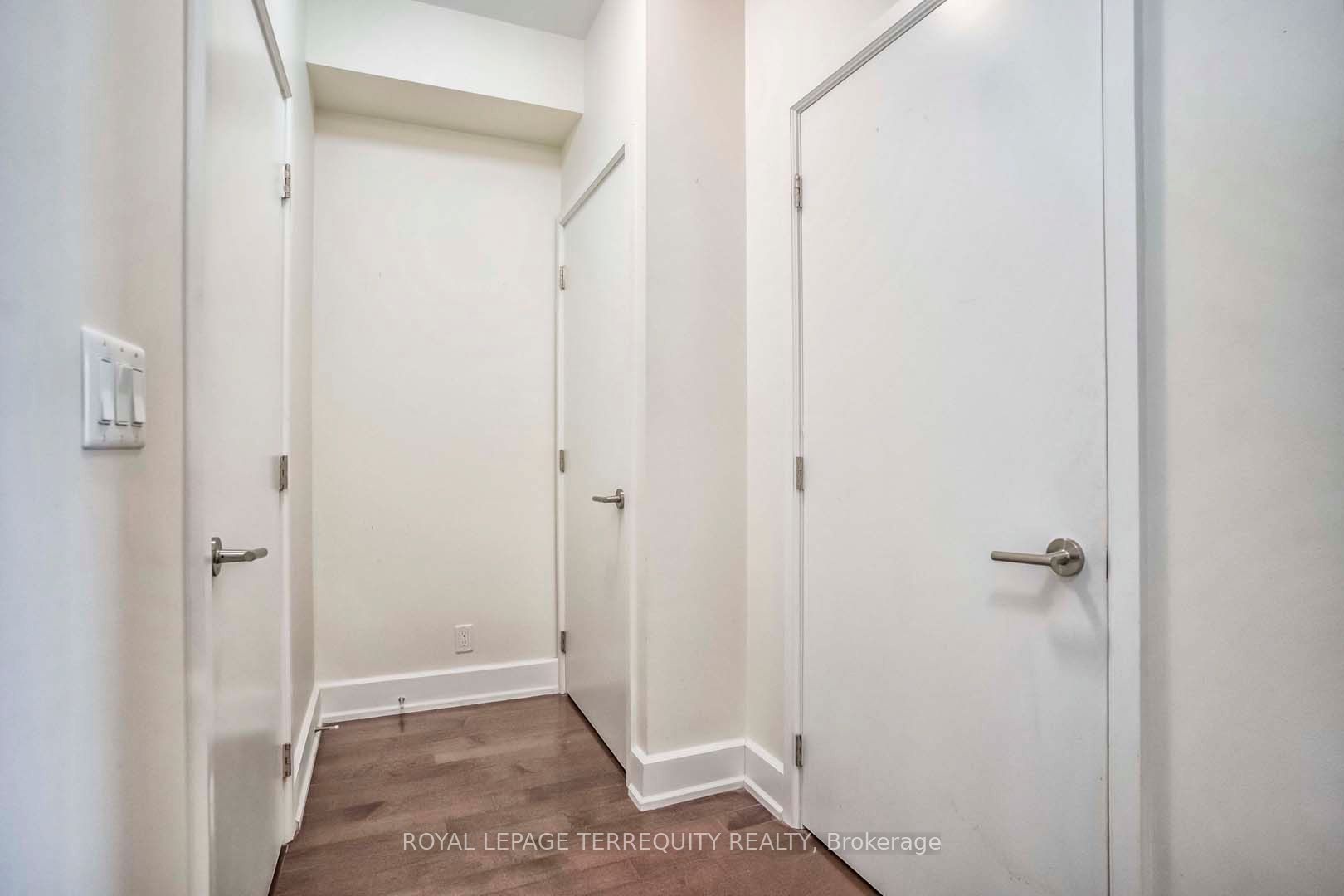 676 Sheppard Avenue E, #607