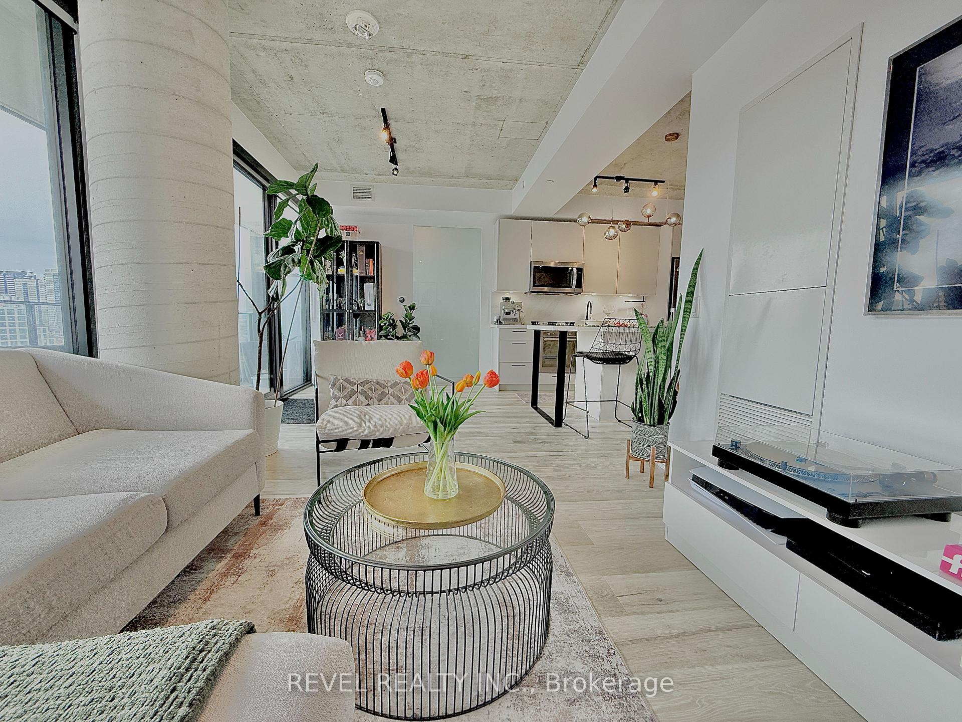 2 Bedrooms Condo at 55 Ontario, Toronto For sale