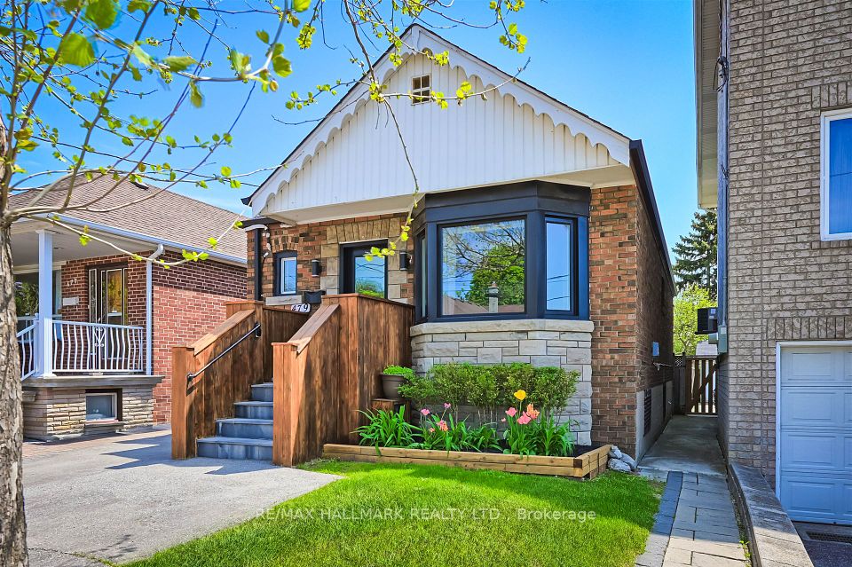 479 Ridelle Avenue, Toronto, ON M6B 1K6