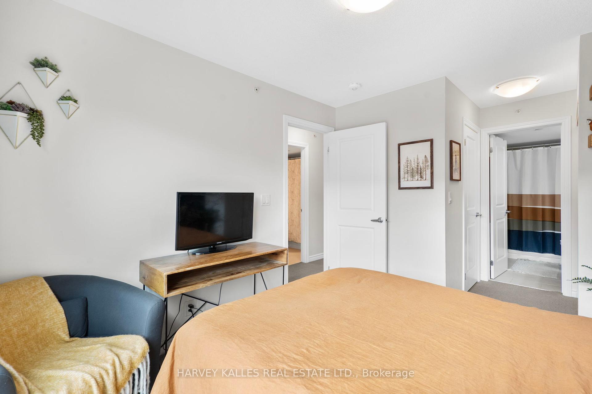 85 Eastwood Park Gardens 11