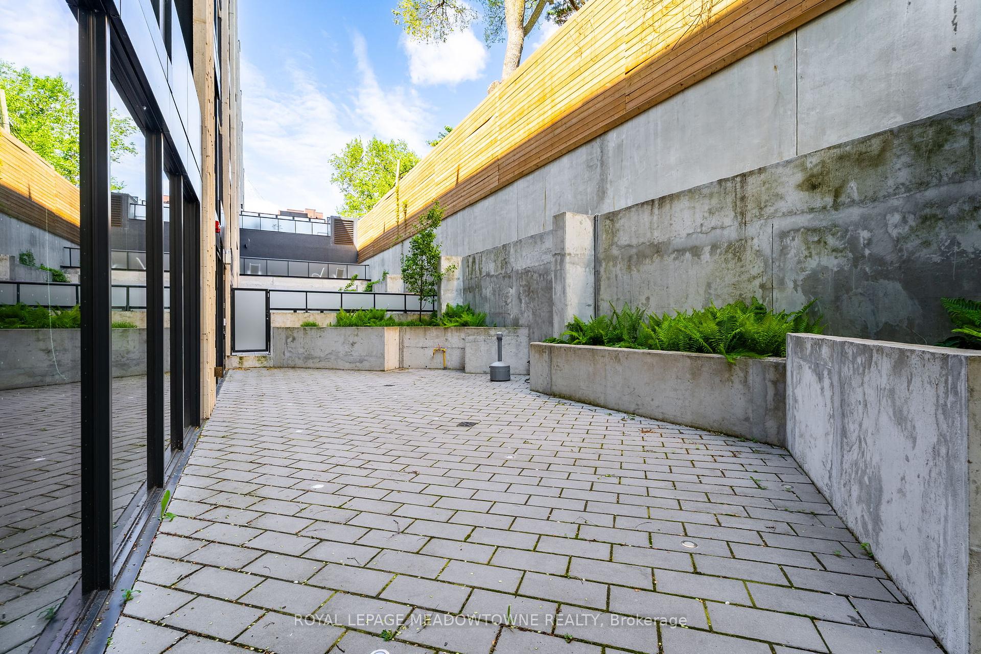 2 Bedrooms Condo at 840 St Clair, Toronto For sale