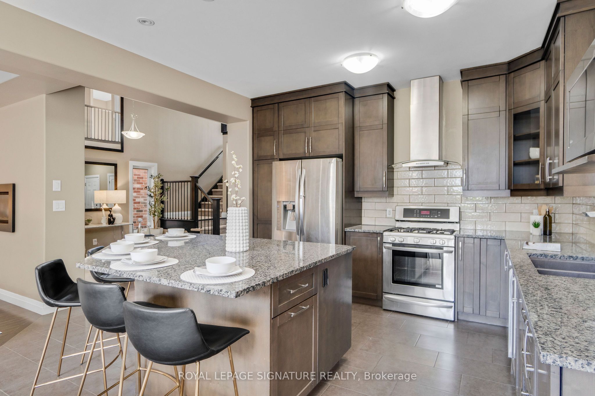 593 Pinery Trail