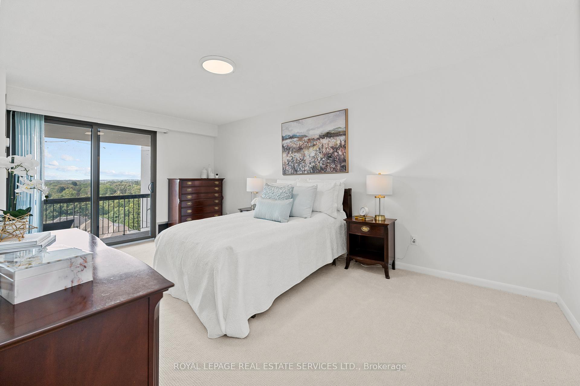 2 Bedrooms Condo at 2185 Marine,  Oakville For sale