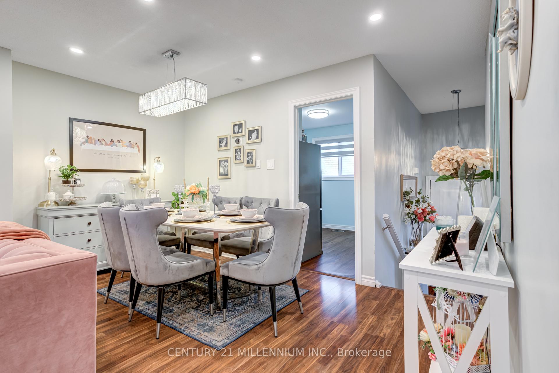 3 Bedrooms Condo at 1536 Sixth, Oakville For sale