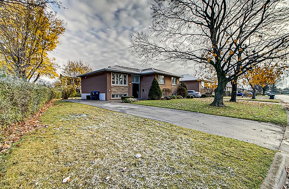 4 Ridgetop Avenue, Brampton, ON L6X 1Z7
