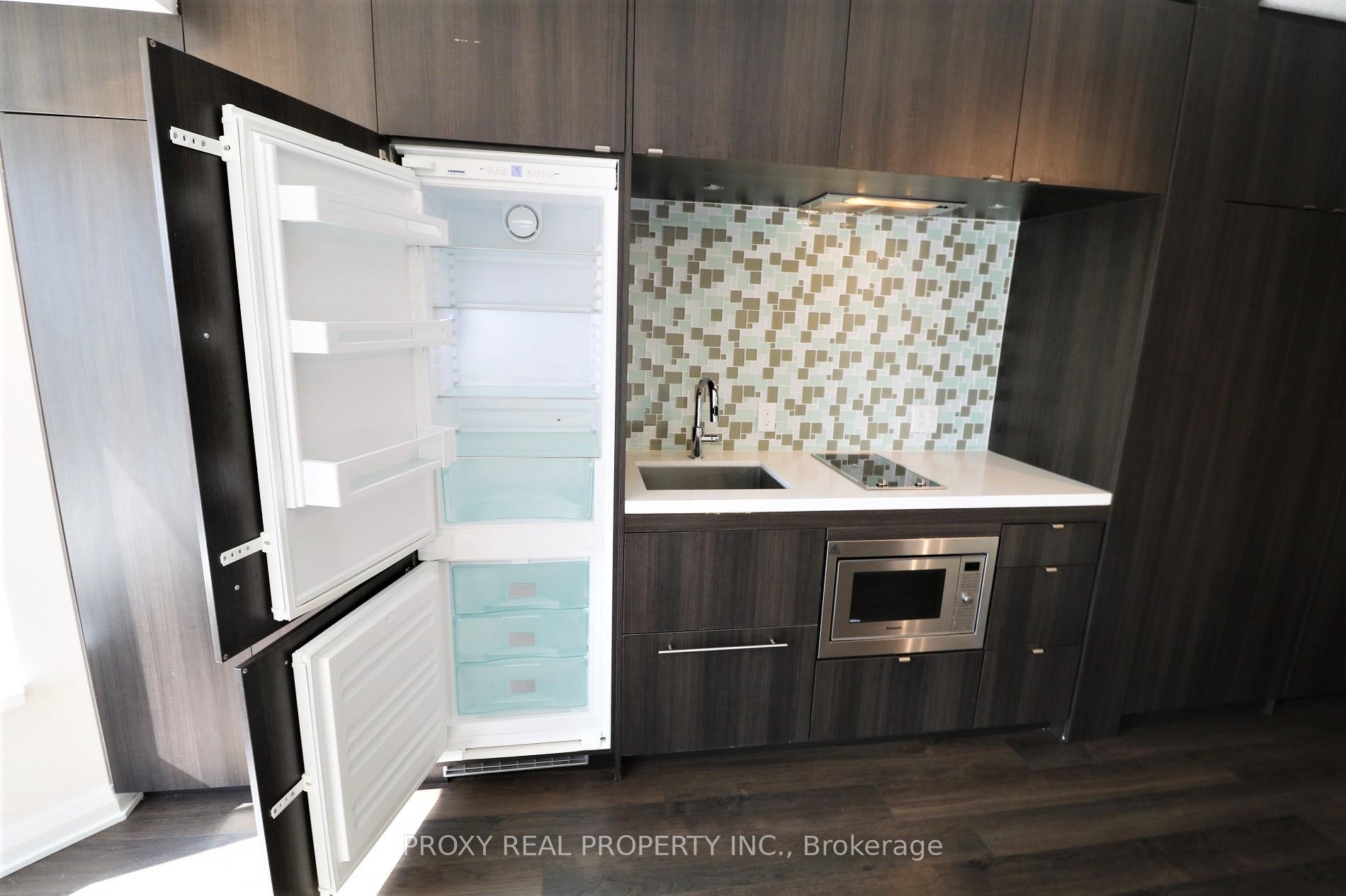 2 Bedrooms Condo at 155 Yorkville, Toronto For sale