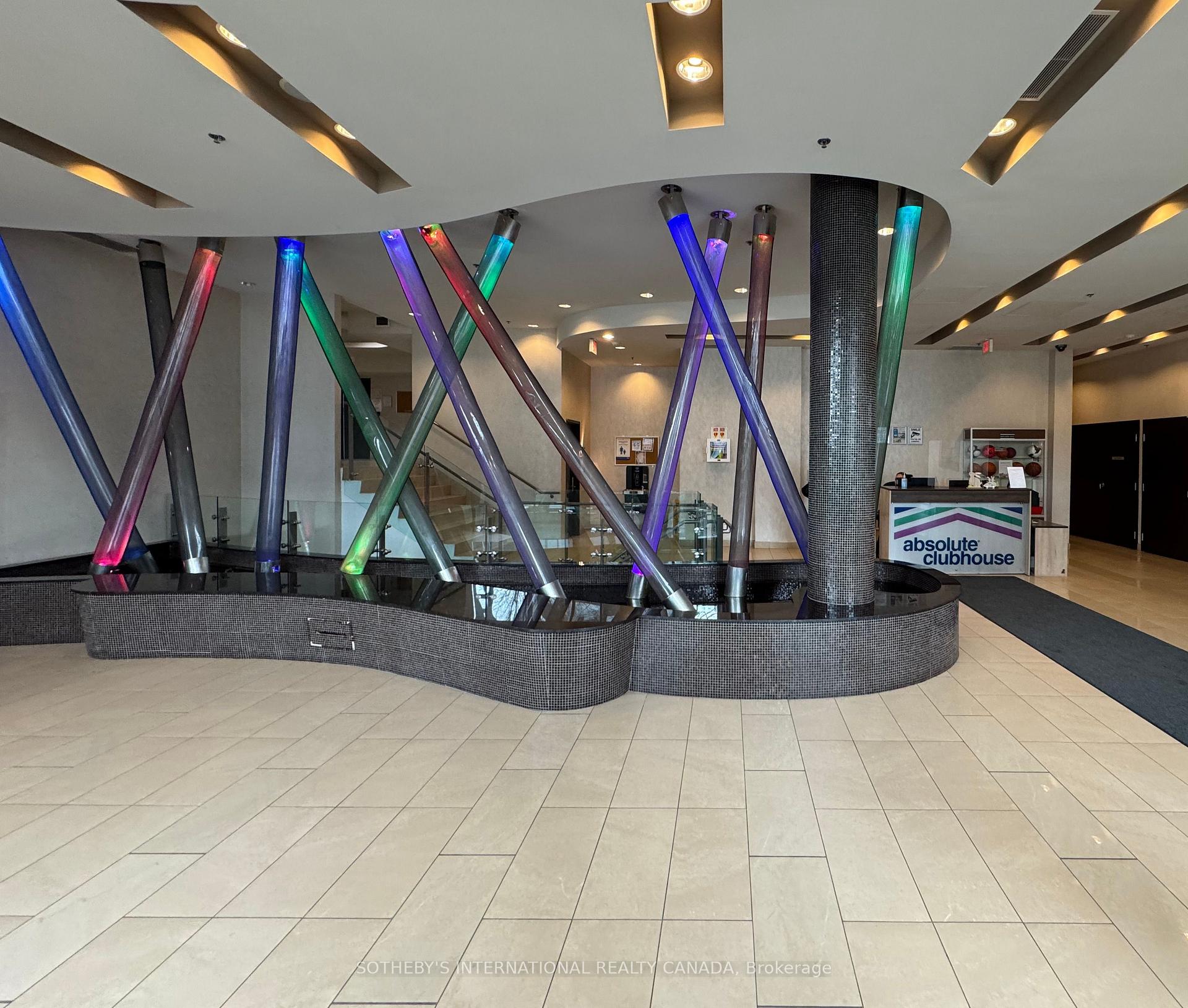 2 Bedrooms Condo at 70 Absolute, Mississauga For sale