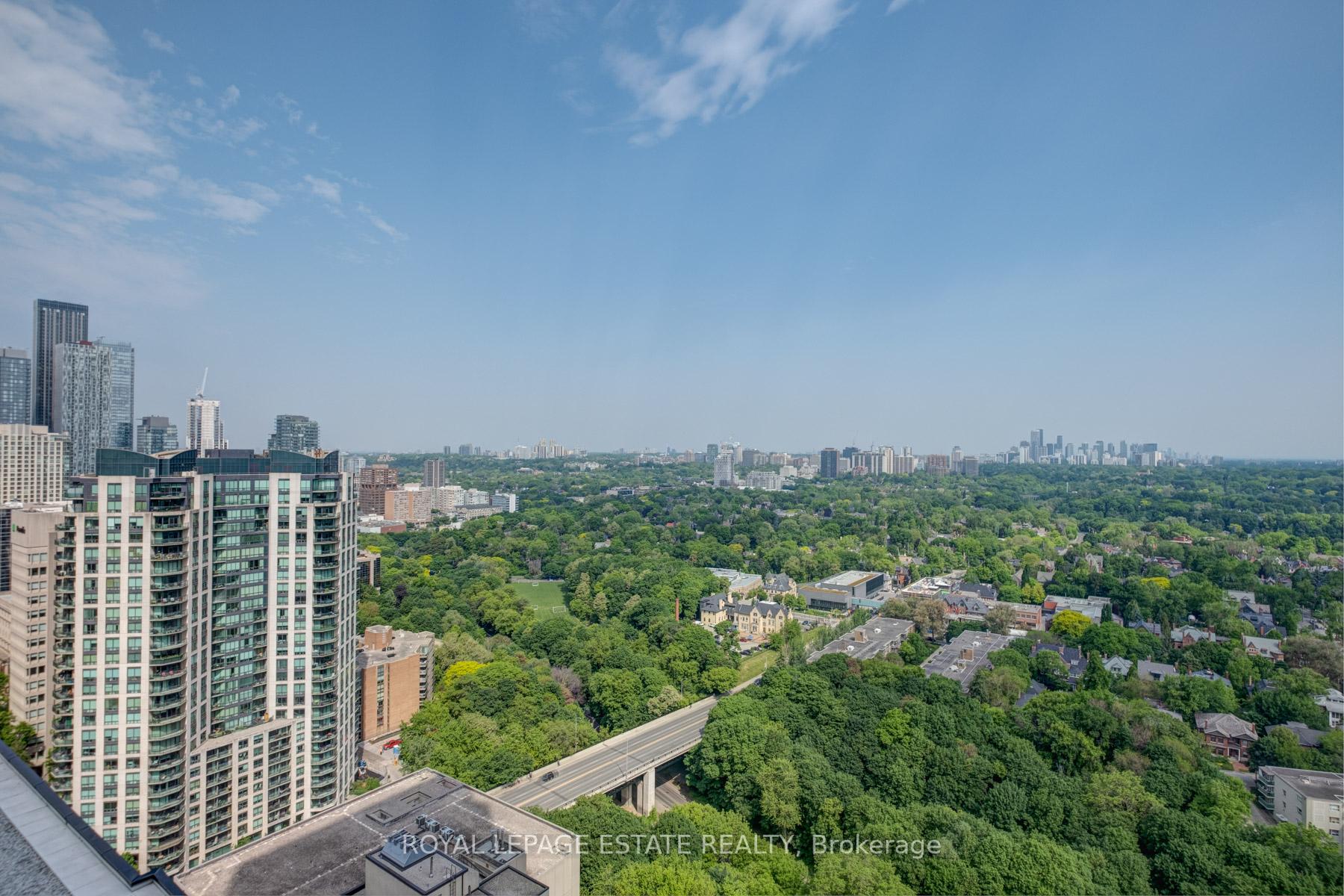 2 Bedrooms Condo at 395 Bloor, Toronto For sale
