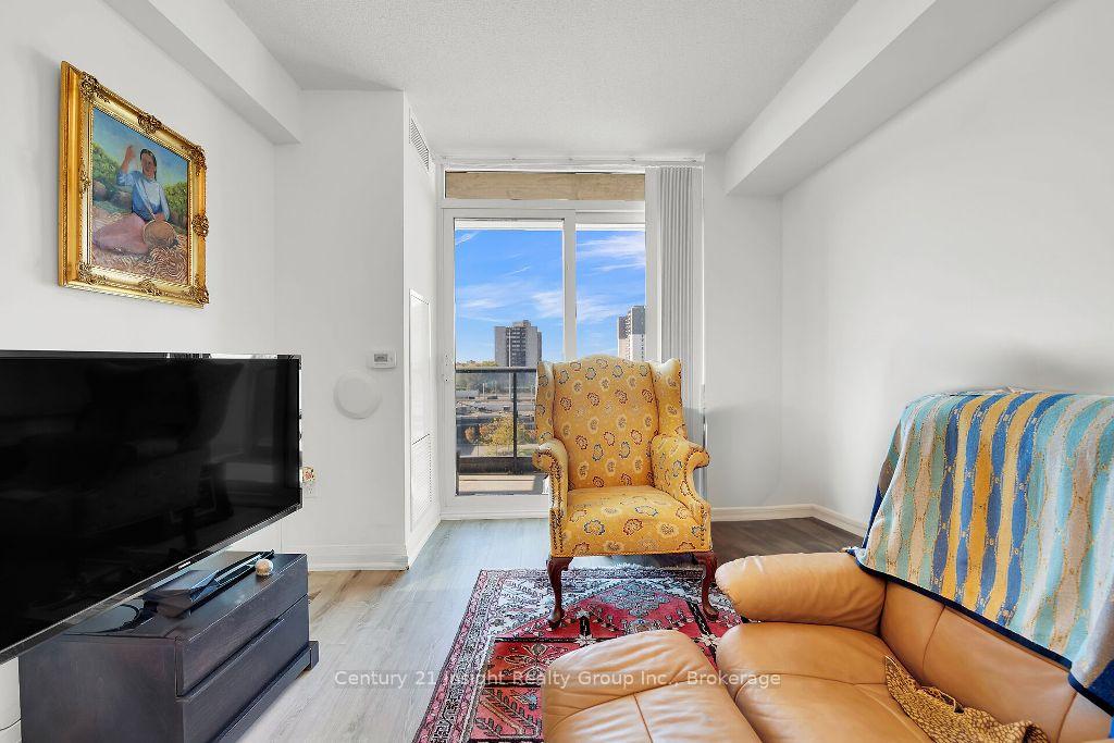 1 Bedroom Condo at 10 Gibbs,  Toronto For sale