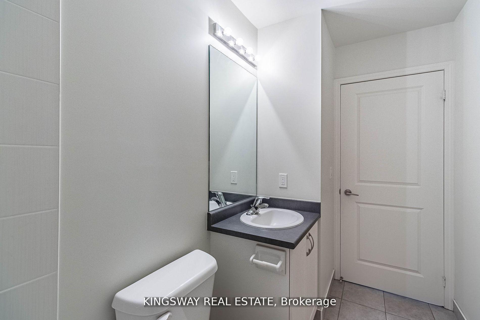 #217 – 349 RATHBURN Road, Mississauga, ON L5B 0G9