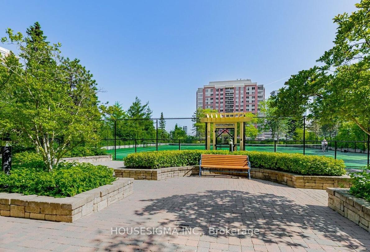 3 Bedrooms Condo at 5 Northtown, Toronto For sale