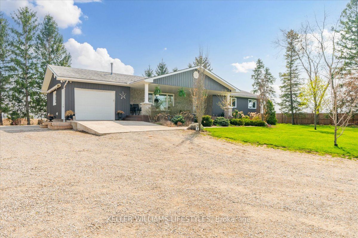 4609 Douglas Line, Plympton-Wyoming, ON N0N 1J5