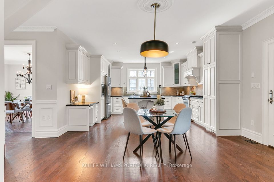 4 Maydolph Road, Toronto, ON M9B 1V8