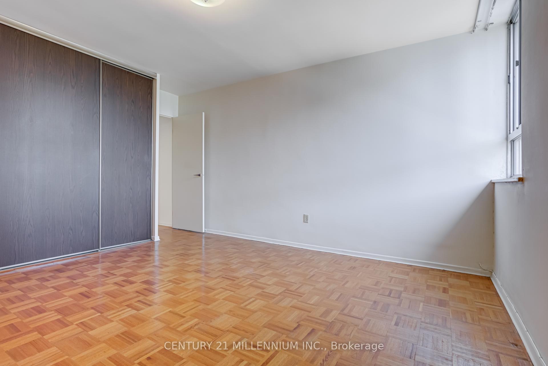 3 Bedrooms Condo at 5 Massey, Toronto For sale