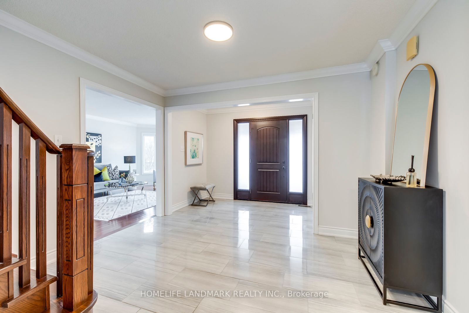 503 BLENHEIM Crescent