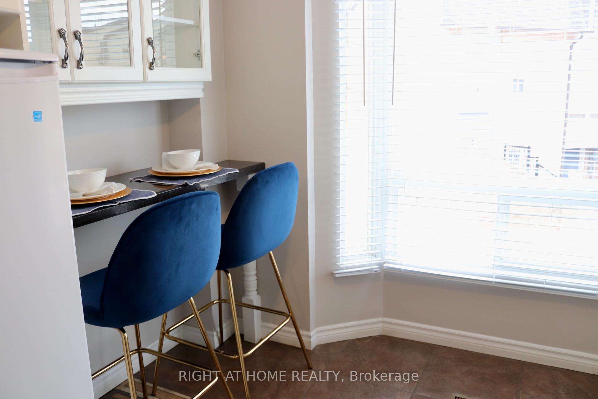 3 Bedrooms Condo at 43 Wild Ginger, Toronto For sale