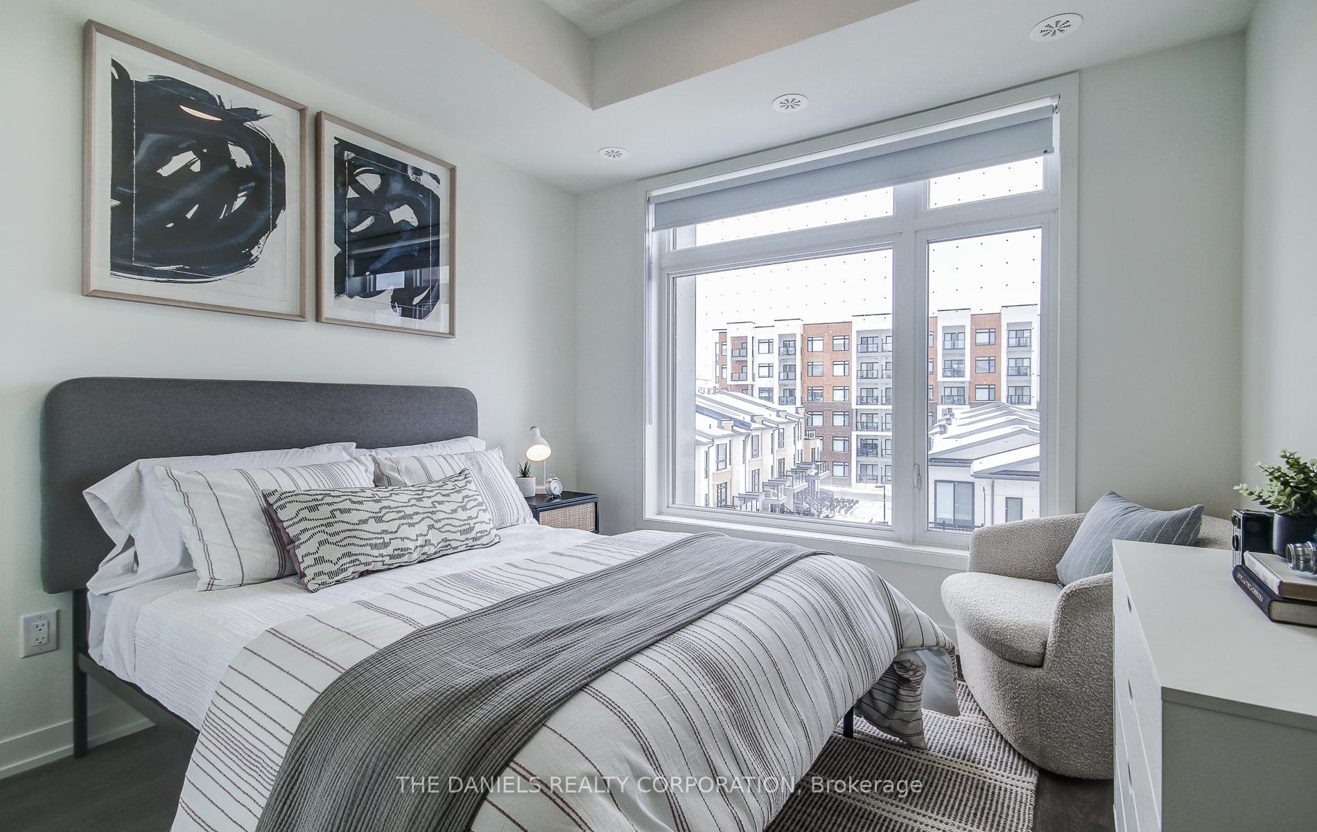 2 Bedrooms Condo at 165 Canon Jackson,  Toronto For sale