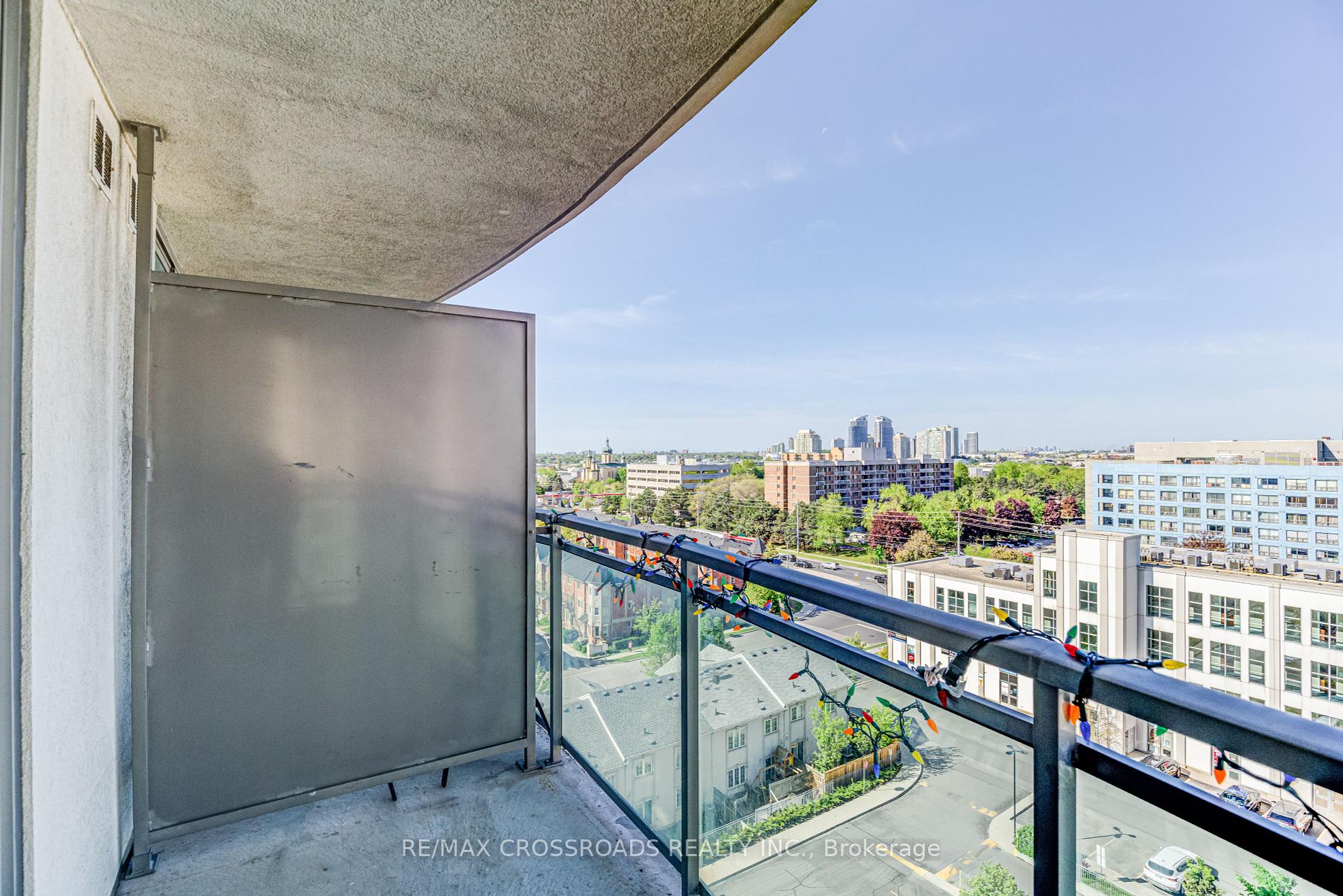 2 Bedrooms Condo at 8 Rosebank, Toronto For sale