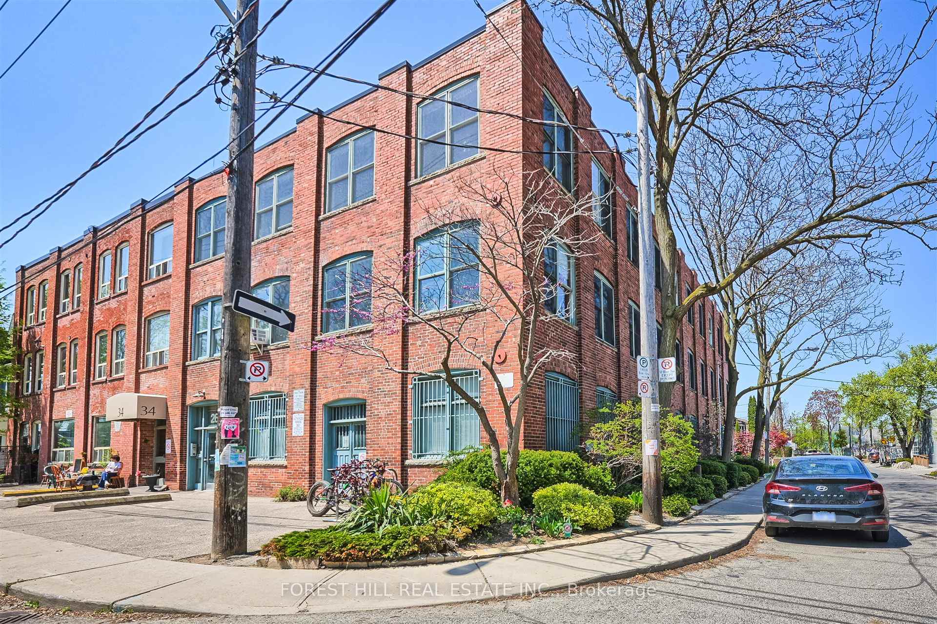 3 Bedrooms Condo at 26 Noble, Toronto For sale