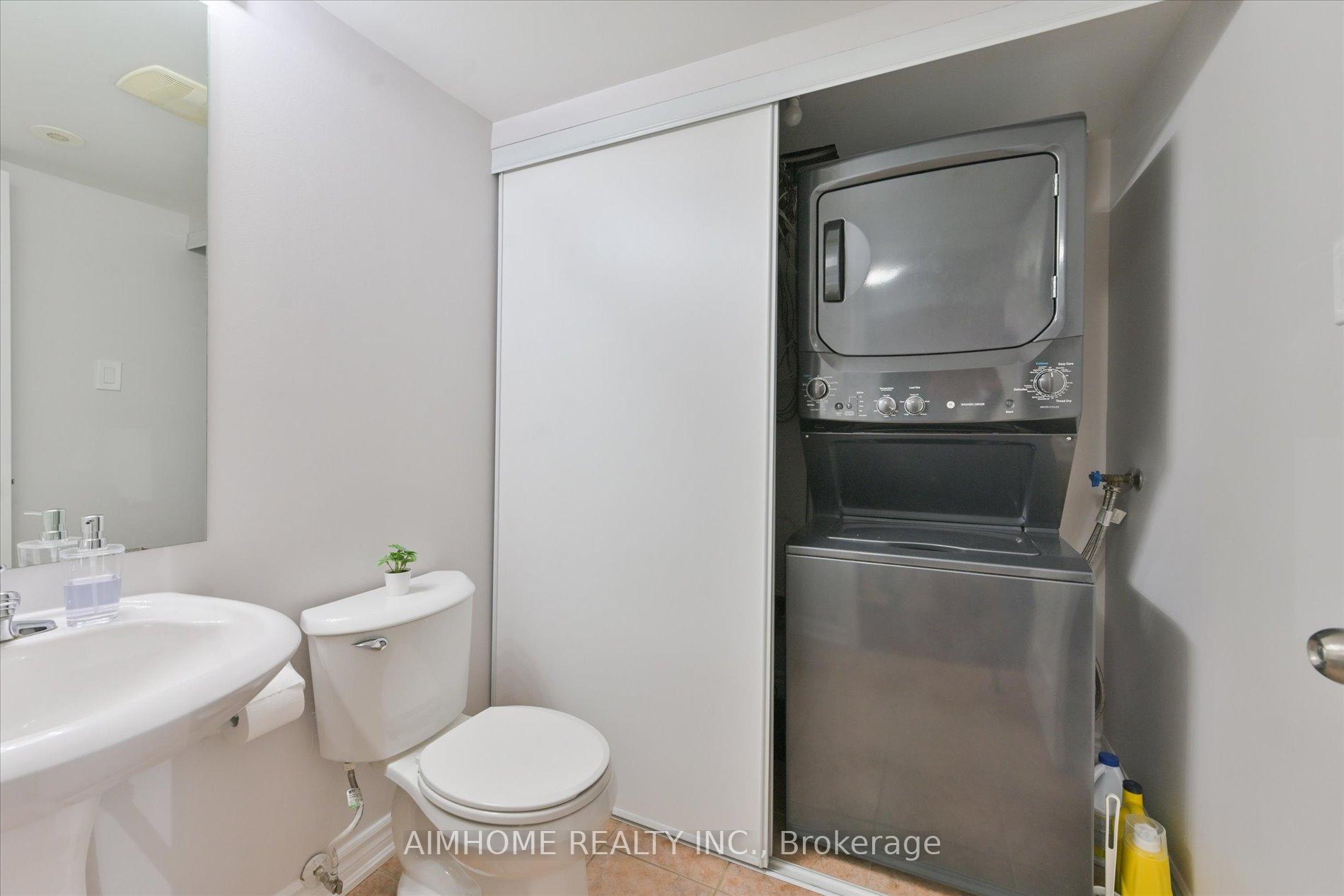 3 Bedrooms Condo at 55 George Appleton, Toronto For sale