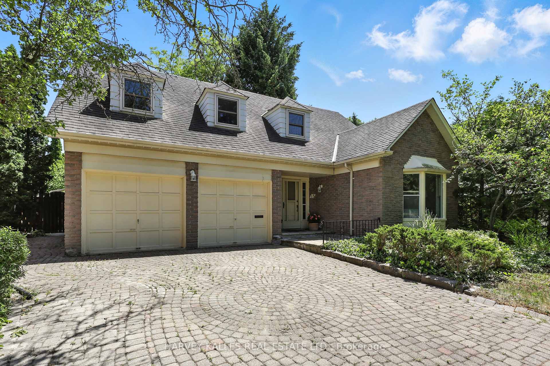 15 Woolsthorpe Crescent