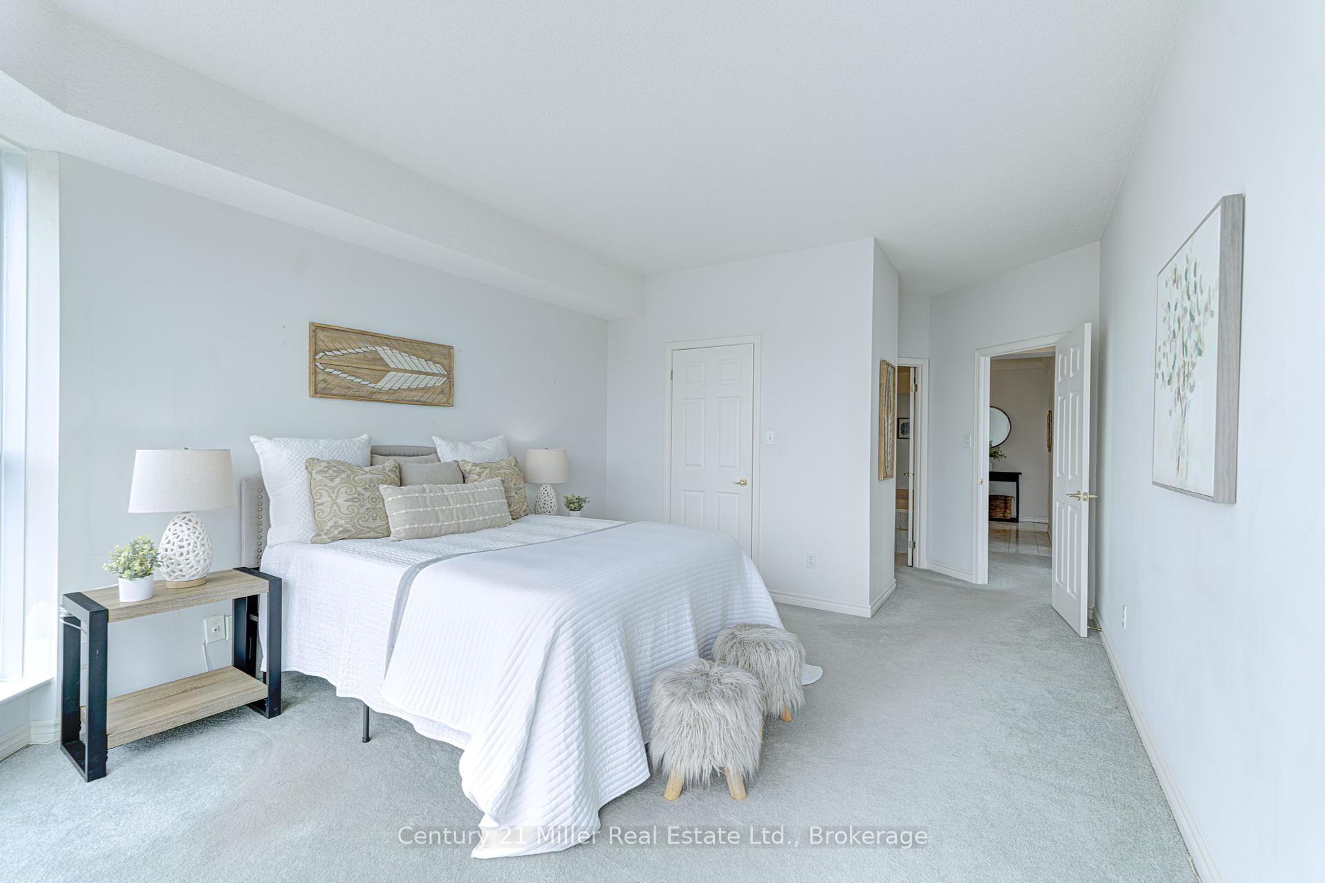 2 Bedrooms Condo at 67 Caroline, Hamilton For sale