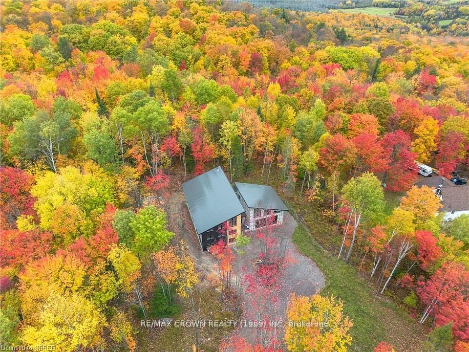 24 Sun Valley Way, Powassan, ON P0H 1Z0