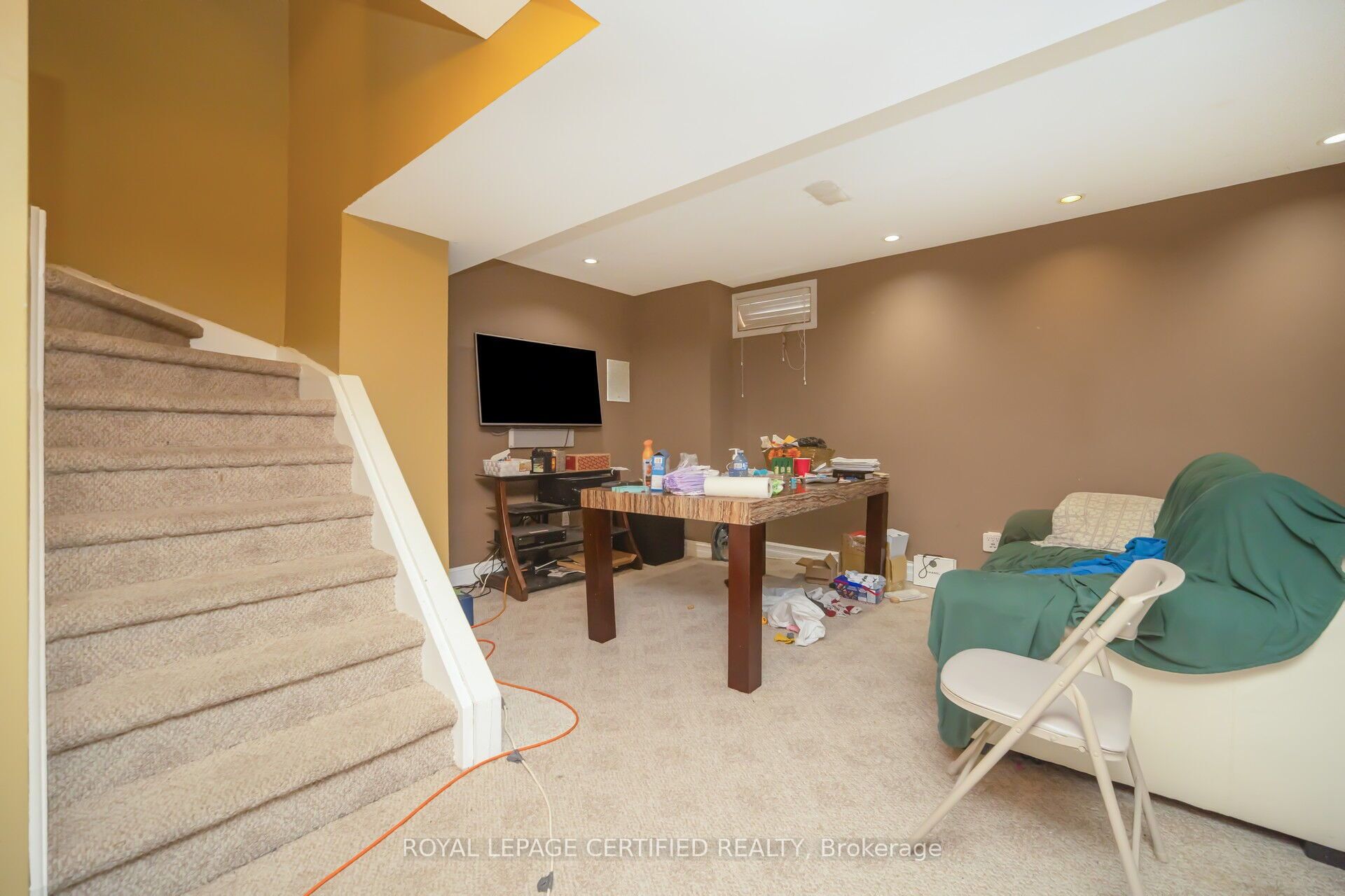 12 Sunnybrook Crescent