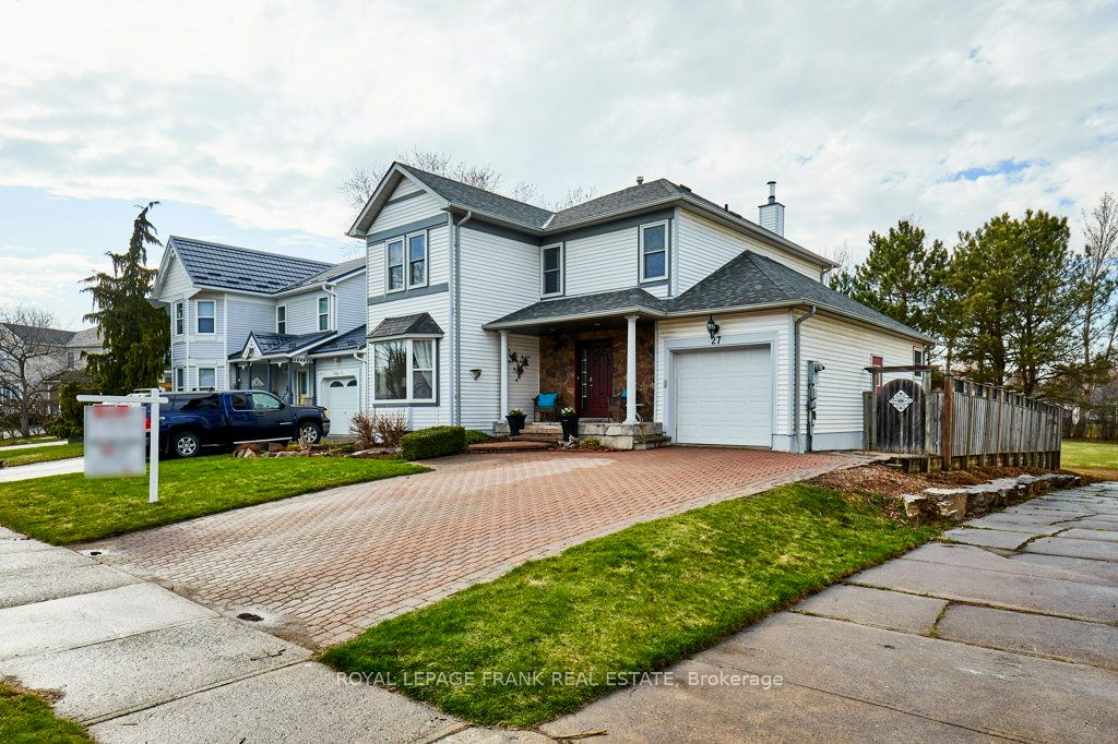 27 Poplar Park Crescent, Scugog, ON L9L 1E3