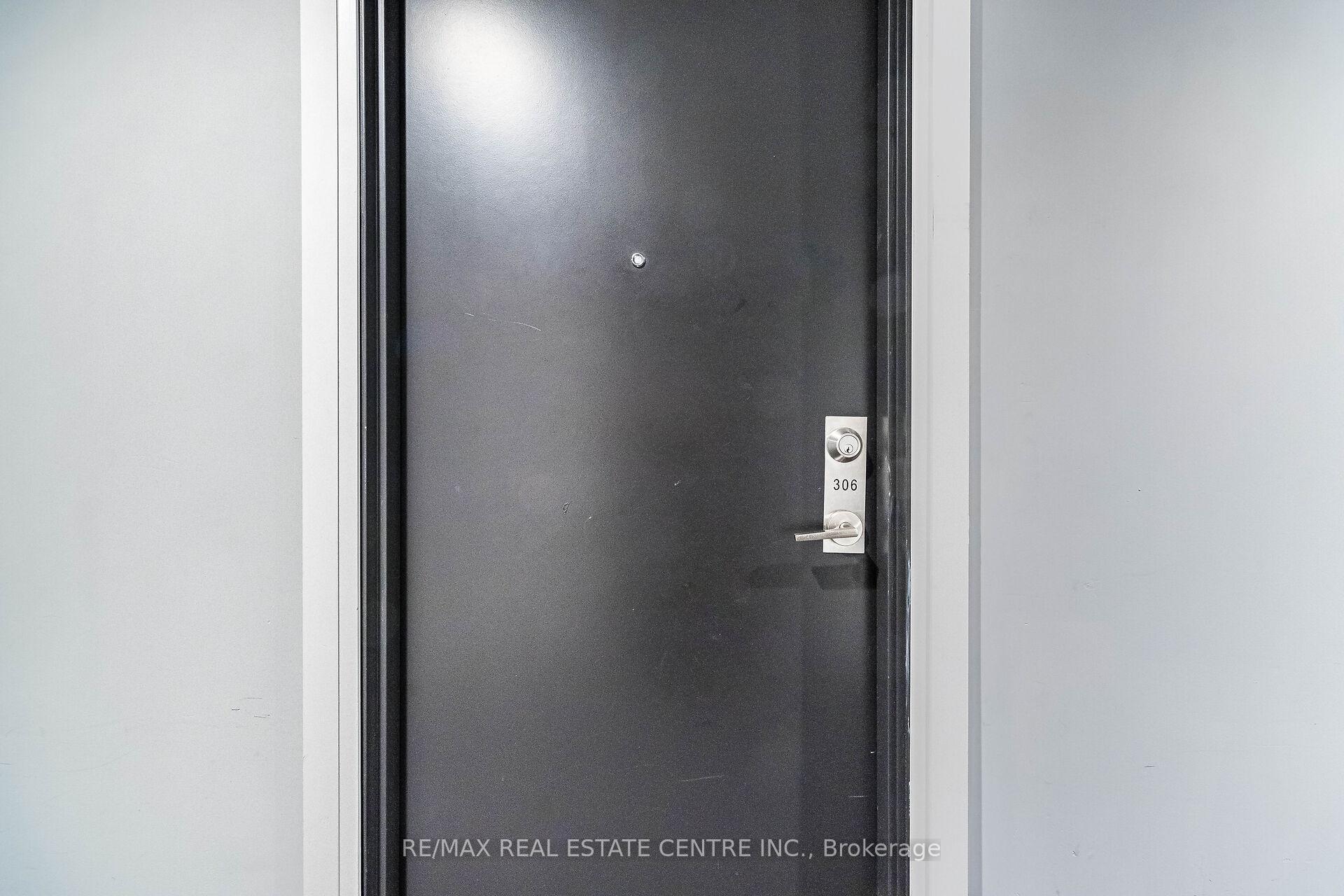 2 Bedrooms Condo at 22 East Haven,  Toronto For sale