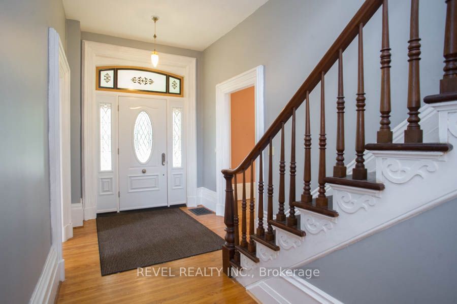 40 Oakhill Drive