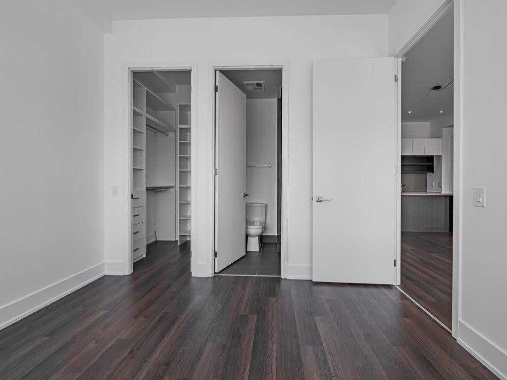 111 St Clair Avenue W 419