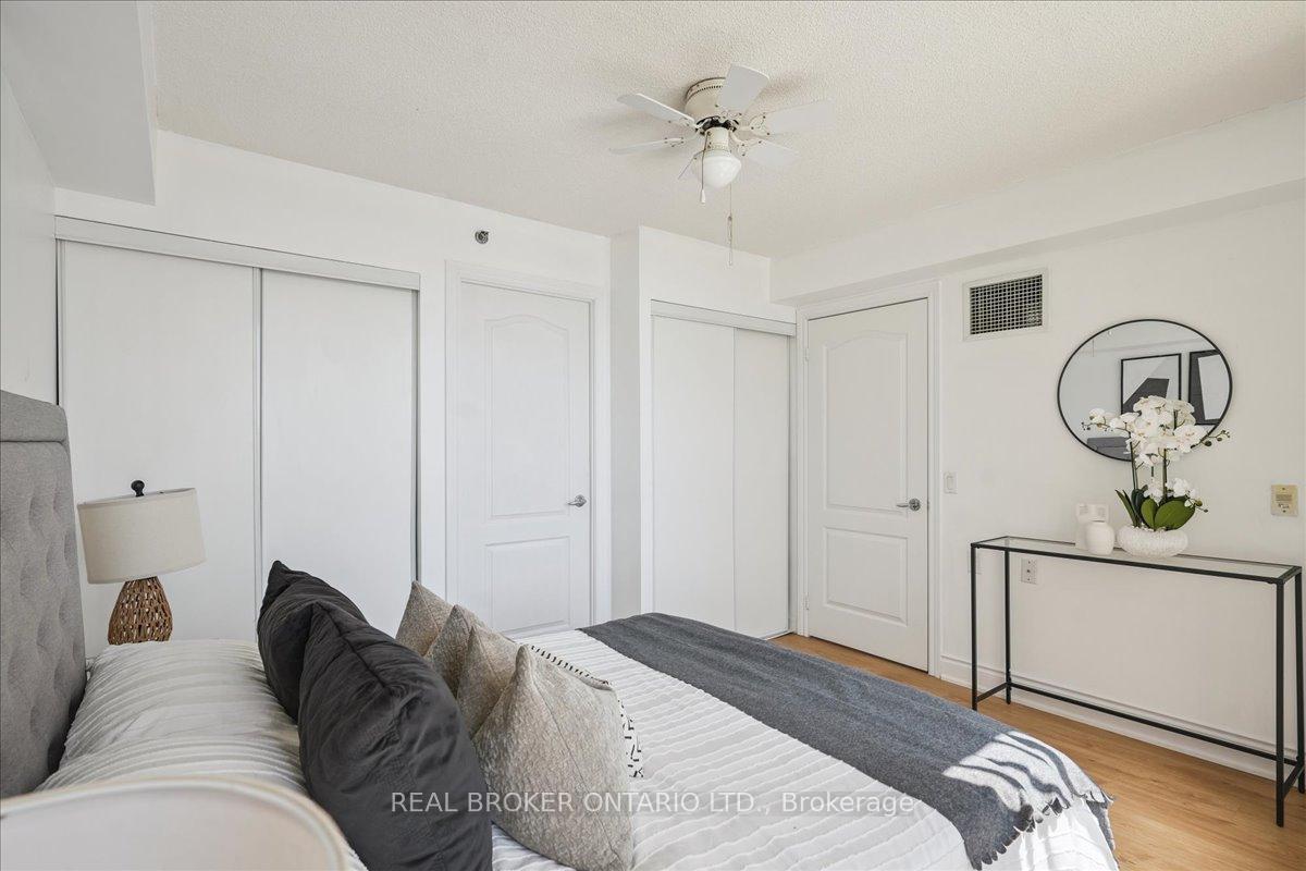 1 Bedroom Condo at 4640 Kimbermount, Mississauga For sale