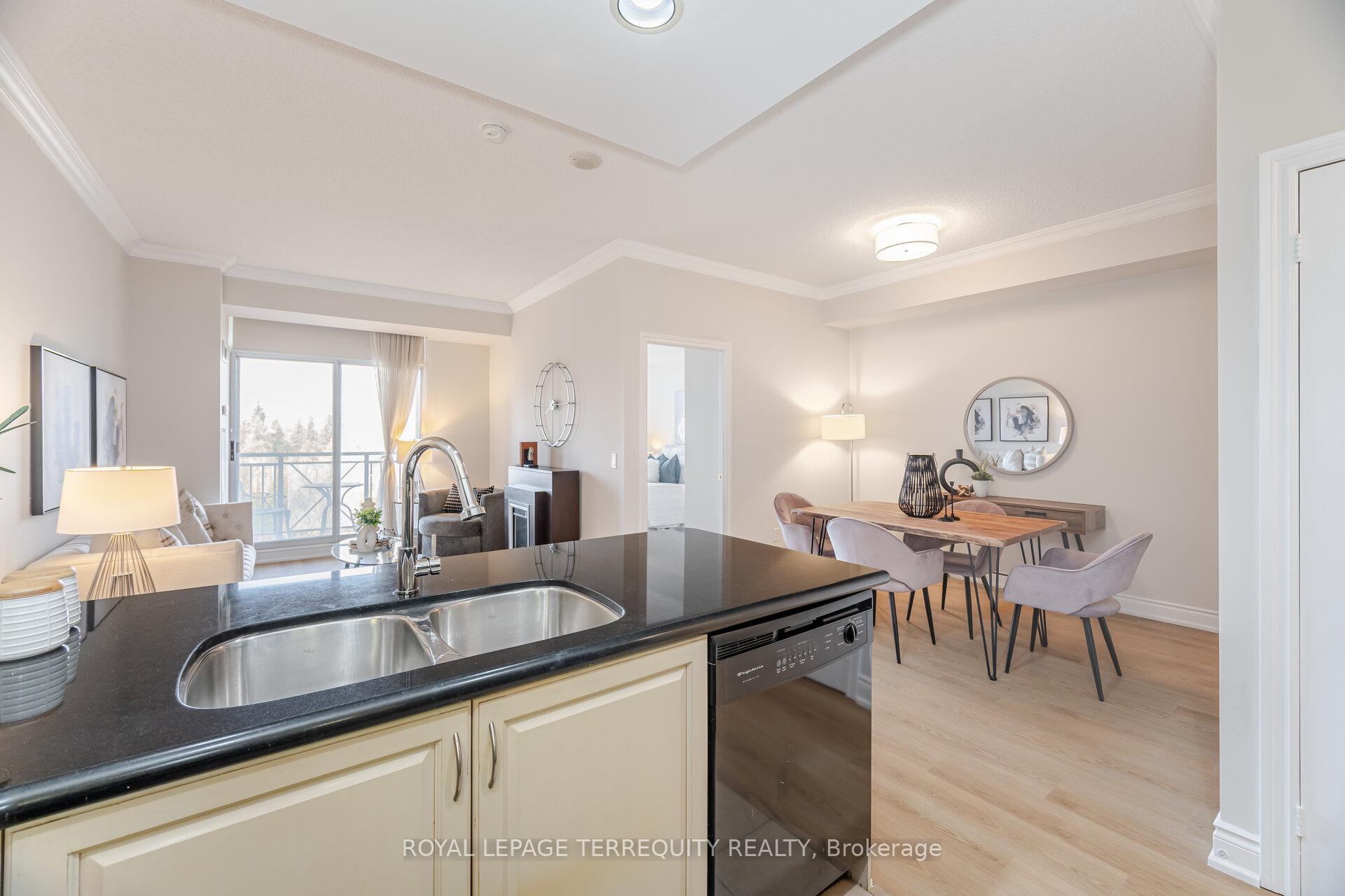 2 Bedrooms Condo at 1101 Leslie,  Toronto For sale